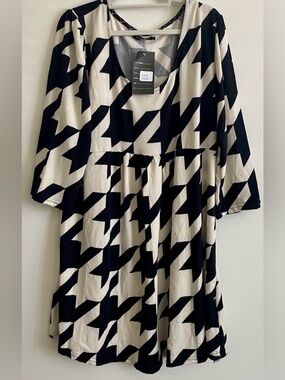 🎹 NWT Reborn Plus Soft Black and White Houndstooth Dress 🎹